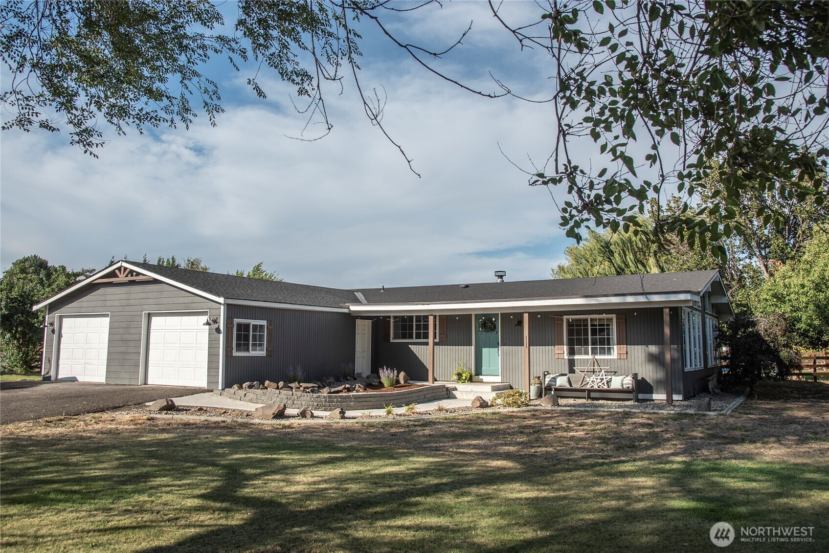 Property Photo: 111 Table Mountain Drive WA 98926