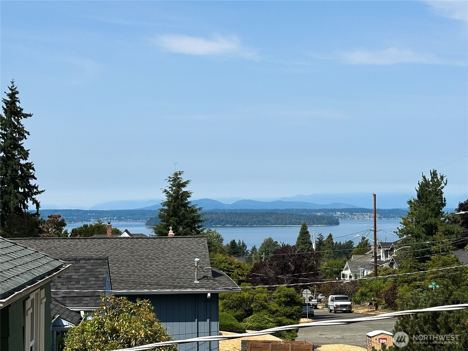 Property Photo:  3939 SW Rose Street  WA 98136 