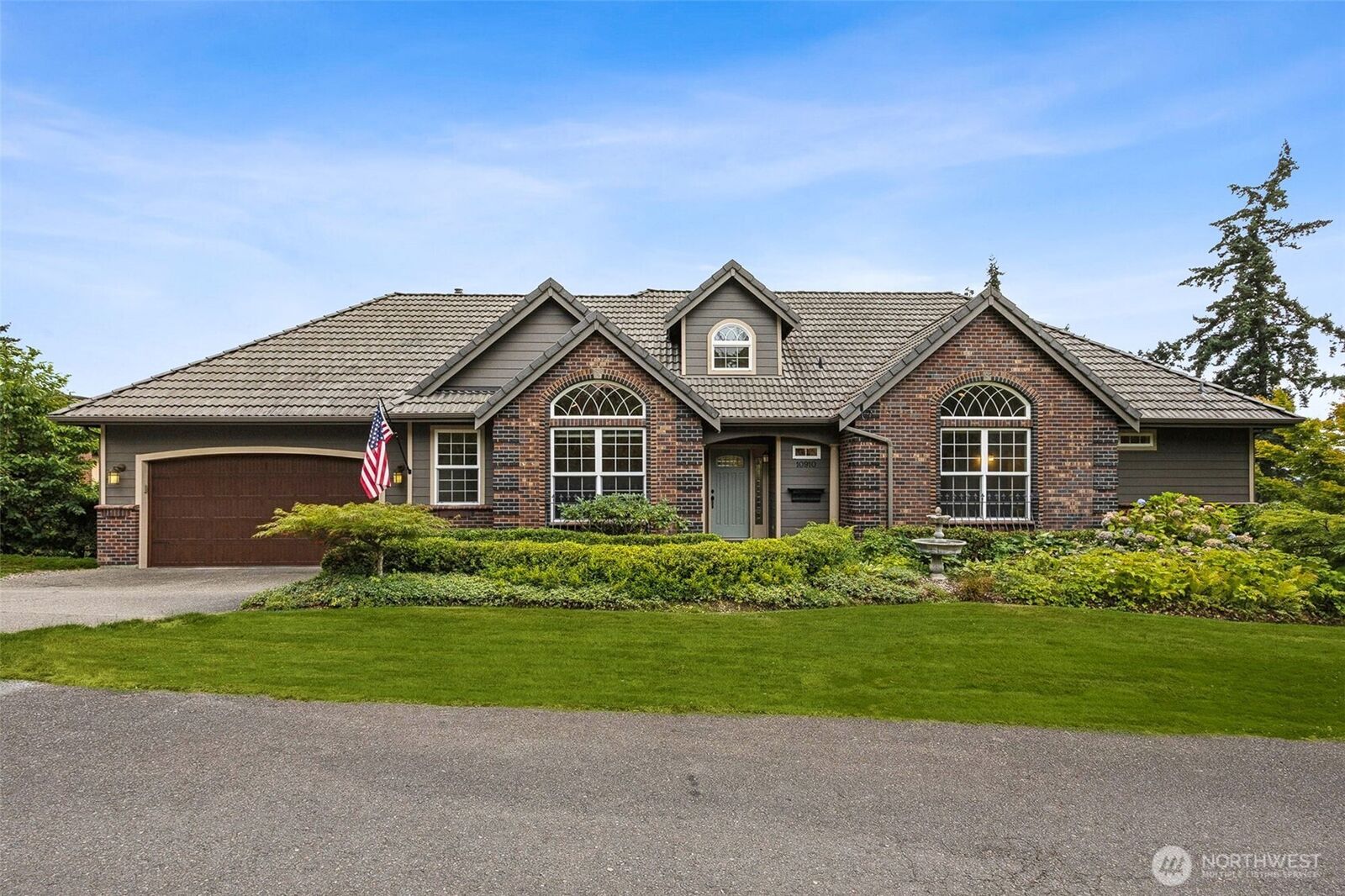Property Photo: 10910 48th Street Ct E WA 98372