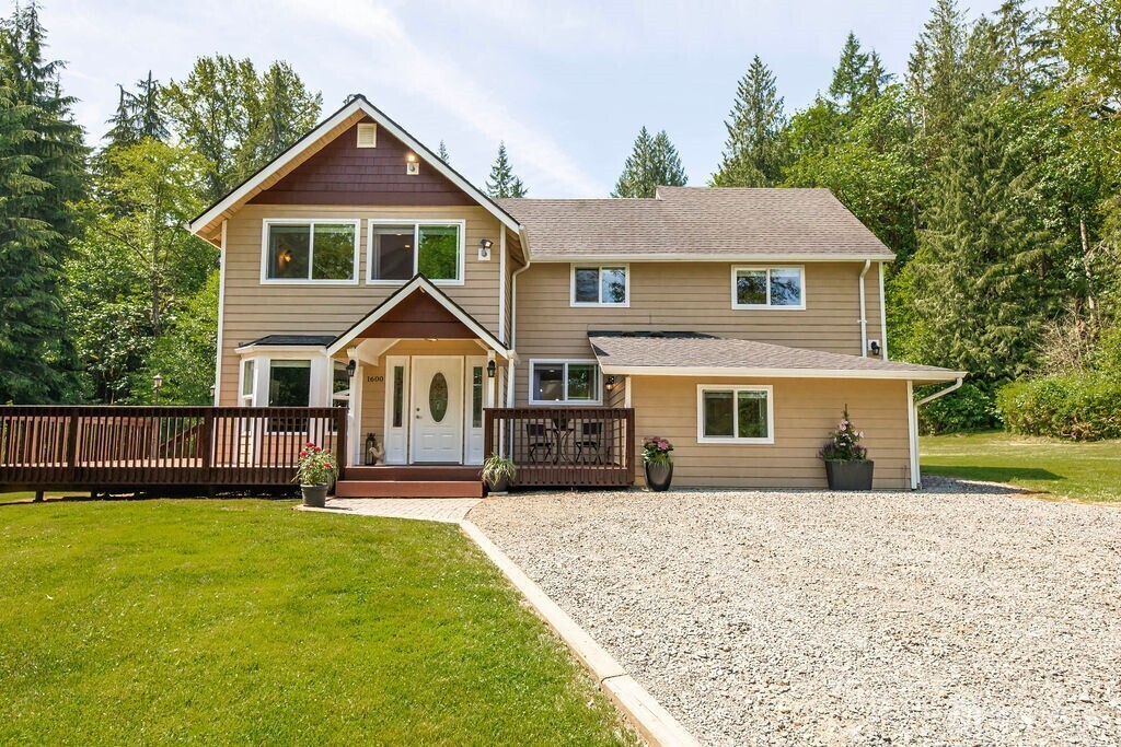 Property Photo: 1600 Connors Road WA 98290