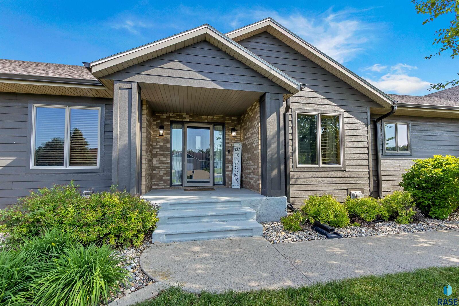 Property Photo: 47862 Atterbury Ct SD 57032