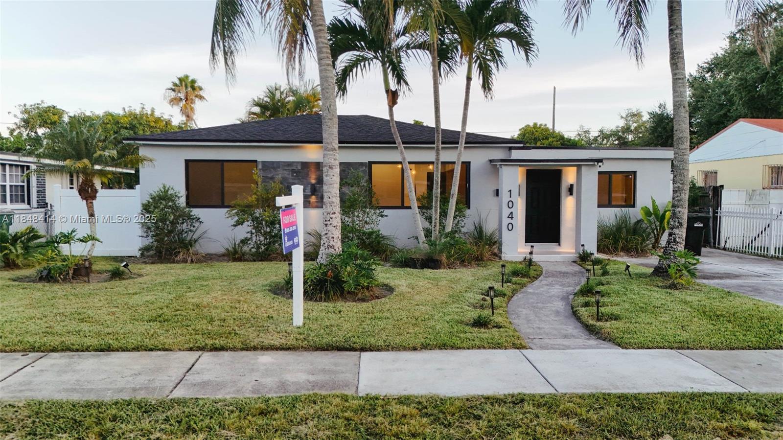 1040 NE 143rd St  North Miami FL 33161 photo