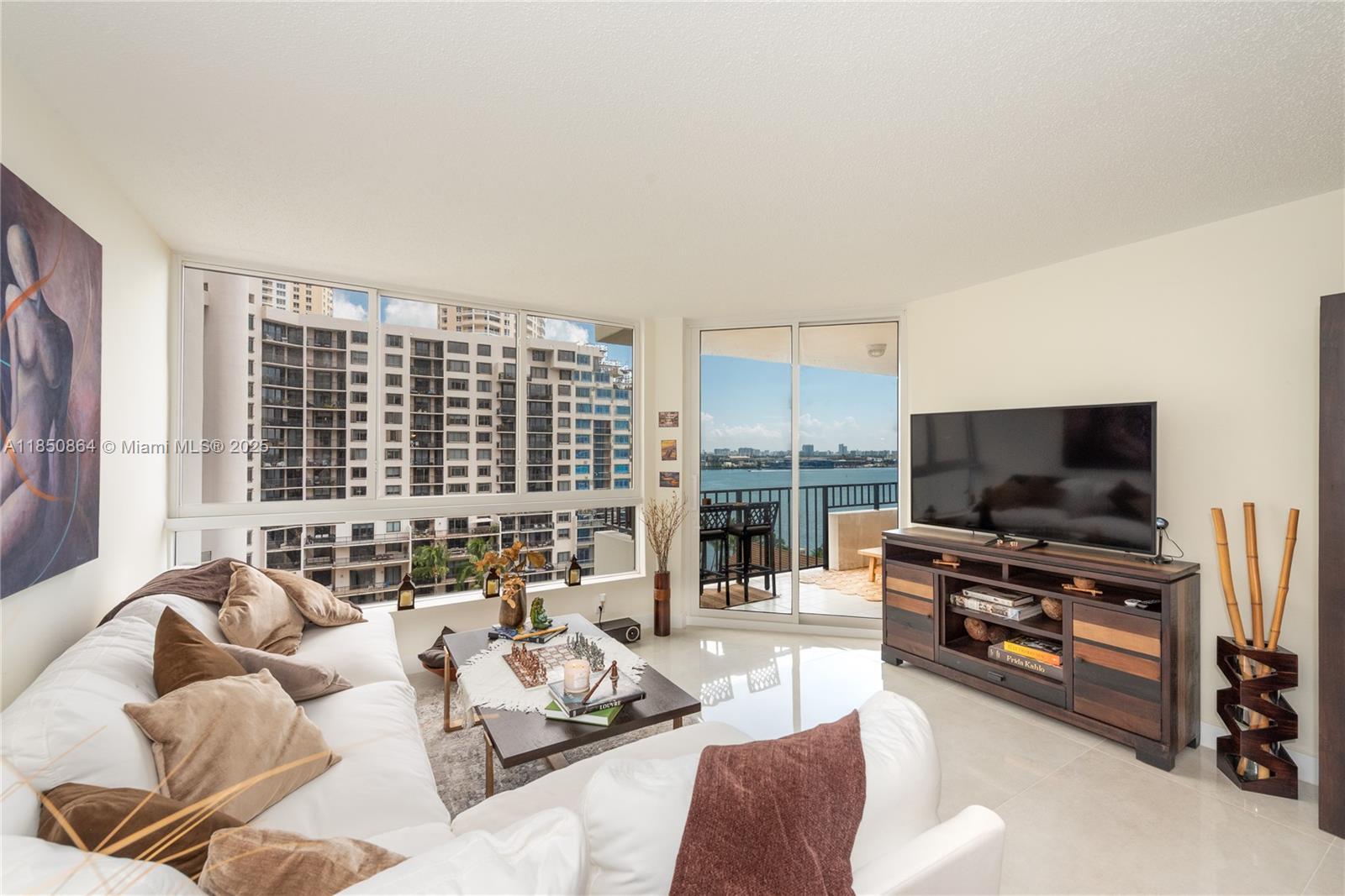 Property Photo: 520 Brickell Key Dr A1102 FL 33131