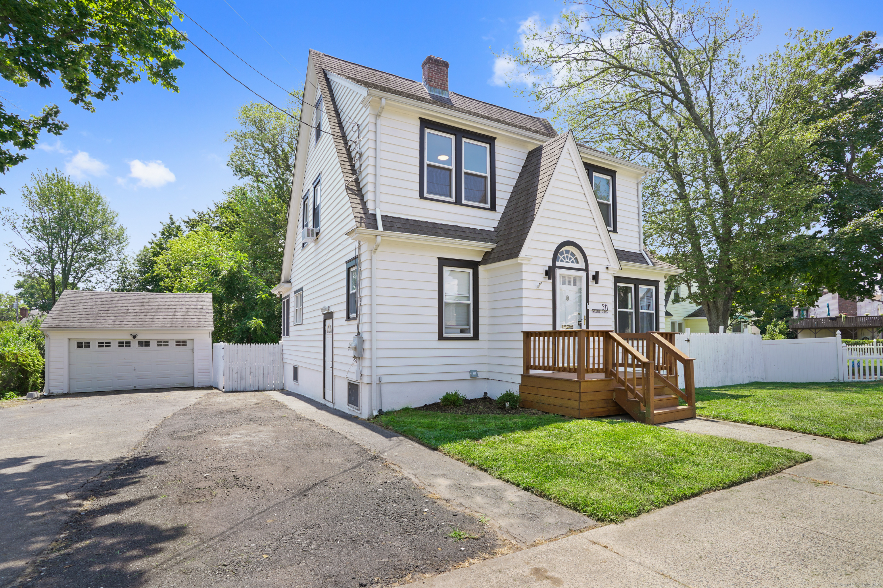 311 Westfield Avenue  Bridgeport CT 06606 photo