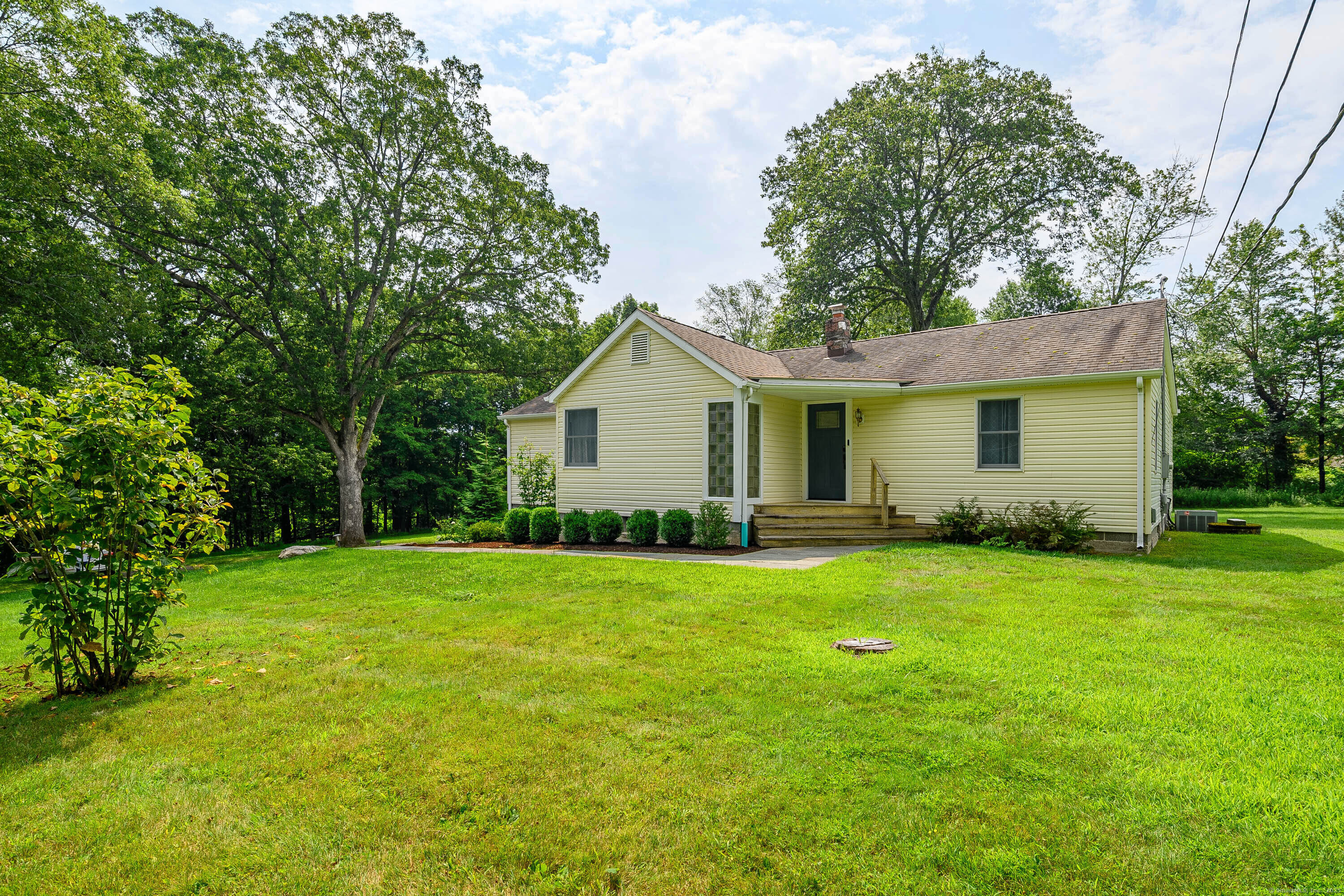 Property Photo:  5 Gillotti Road  CT 06812 