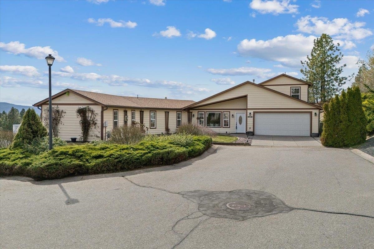 Property Photo:  8626 E Sugar Pine Ln  WA 99217 