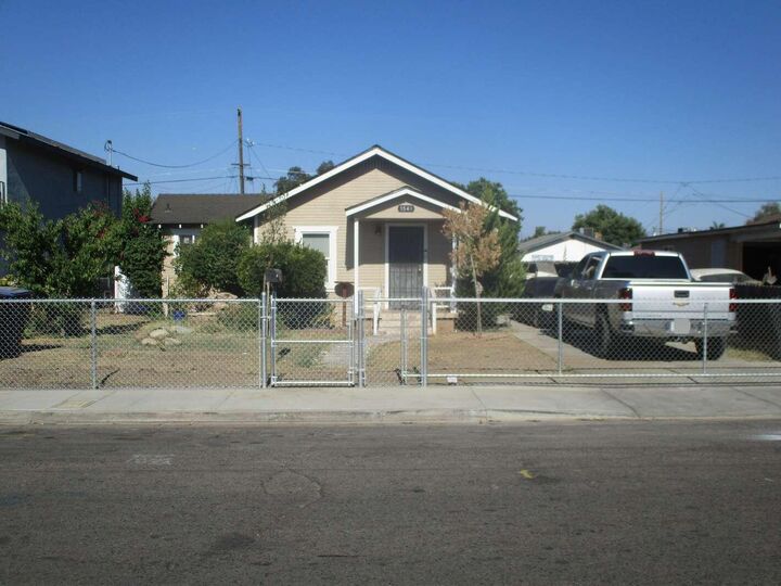 1540 N Encina Street  Visalia CA 93291 photo