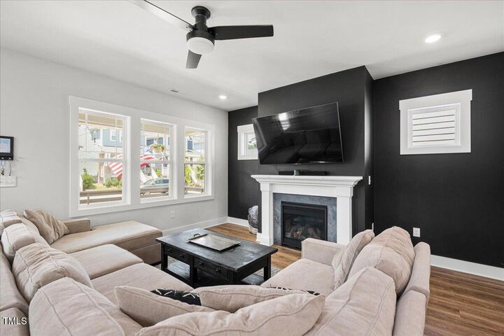 Property Photo: 36 Somerleigh Way NC 27312