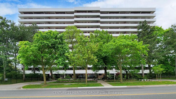 Photo de la propriété:  1 Royal Orchard Boulevard 403  ON L3T 3C1 
