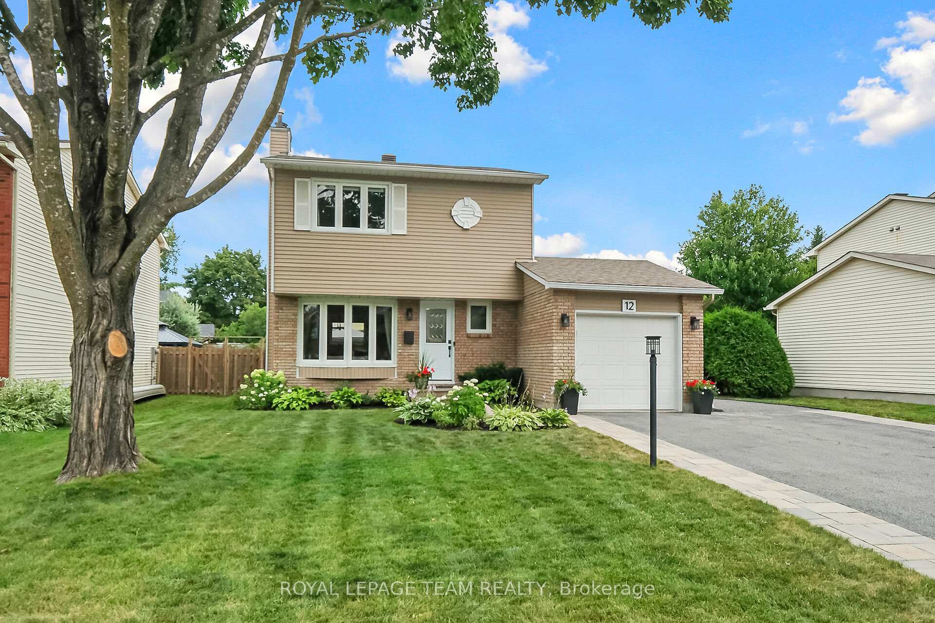 12 Bartley Cres Crescent  Barrhaven ON K2J 2J7 photo