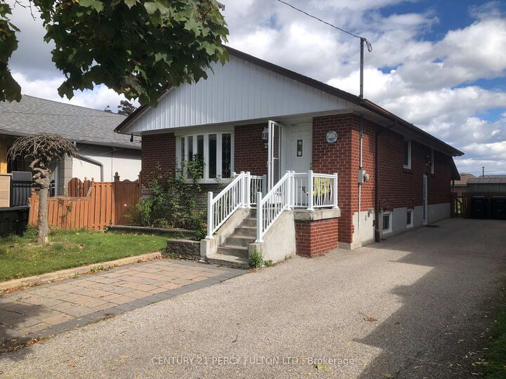Property Photo:  21 Ivanhoe Court Bsmt  ON M1R 3G8 