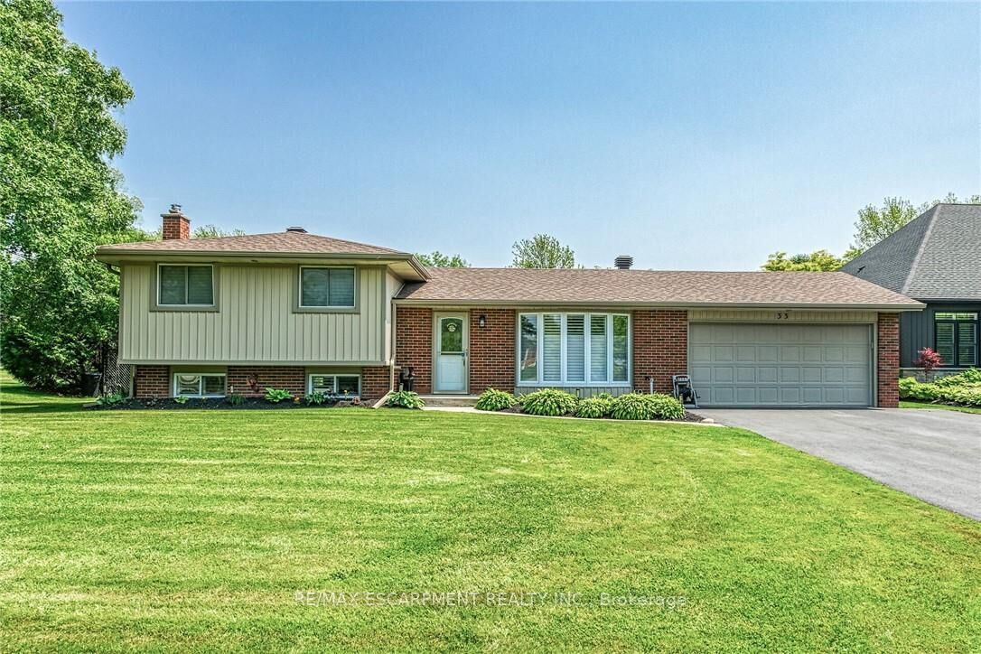 Property Photo:  33 Echo Street E  ON N0A 1E0 