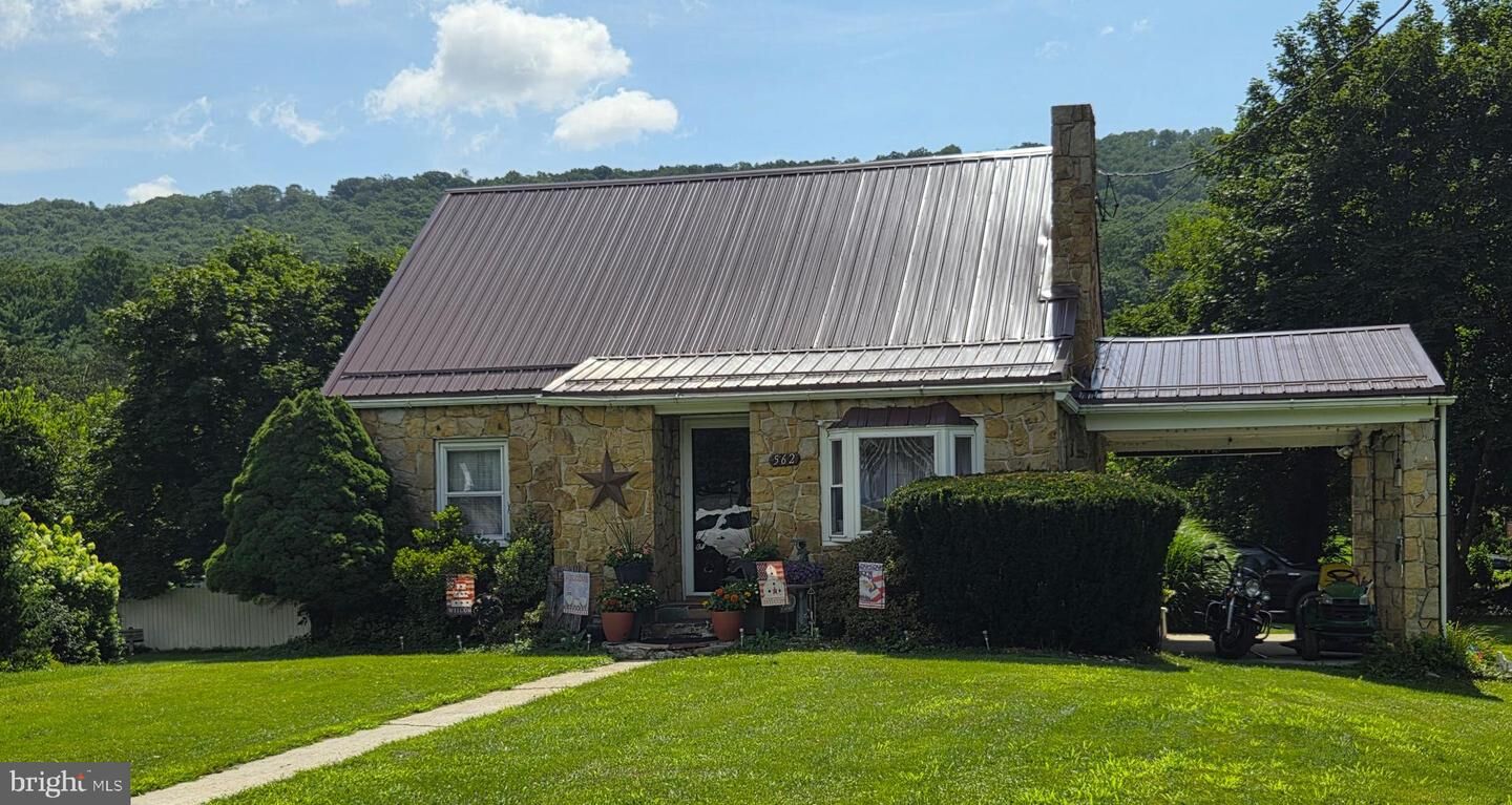 Property Photo: 562 National Highway MD 21502