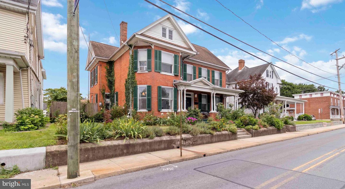 Property Photo:  302 E Orange Street  PA 17257 