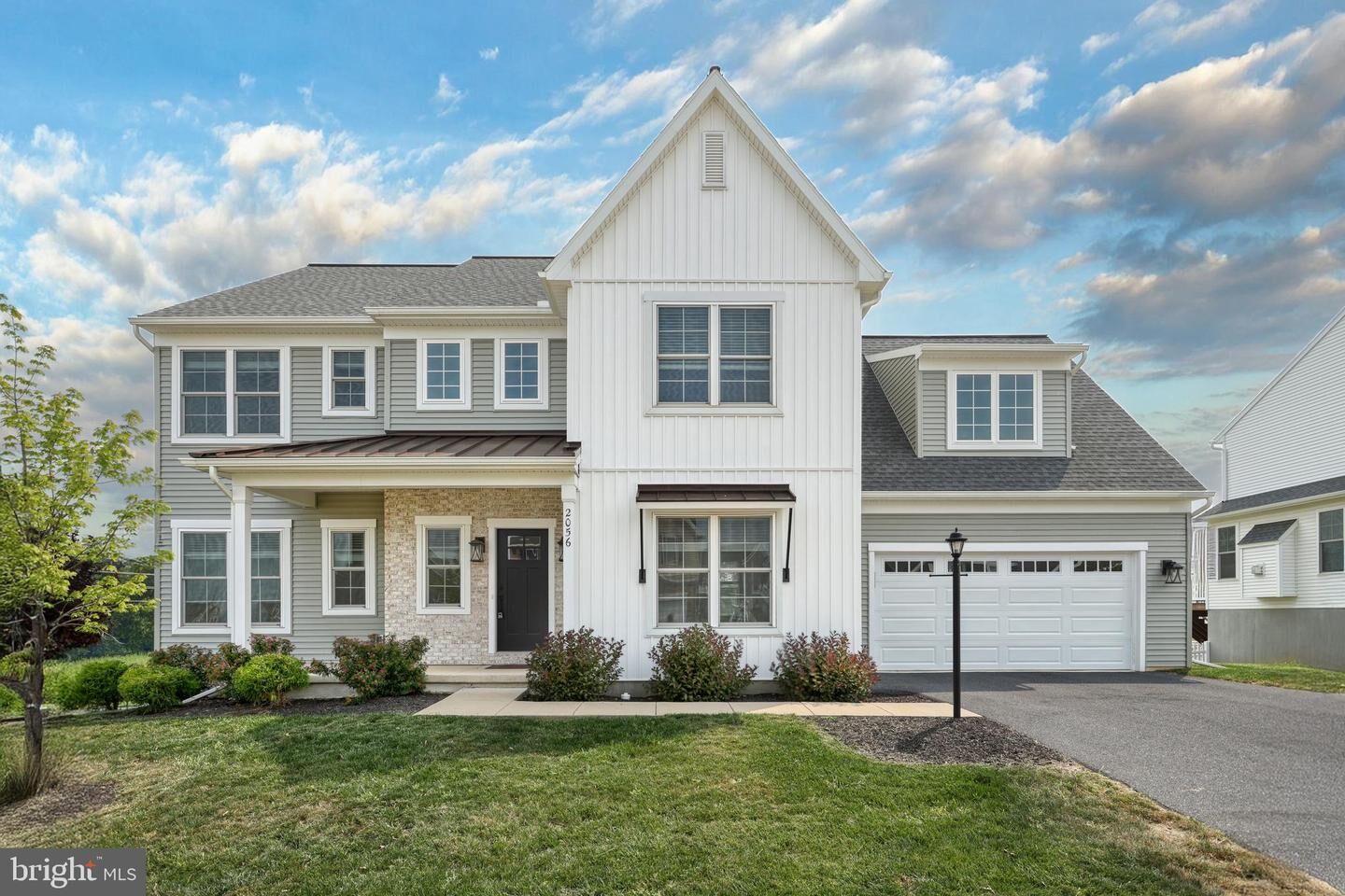 Property Photo: 2056 N Autumn Chase Drive PA 17055