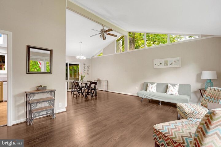 Property Photo: 5518 Ventnor Lane VA 22151