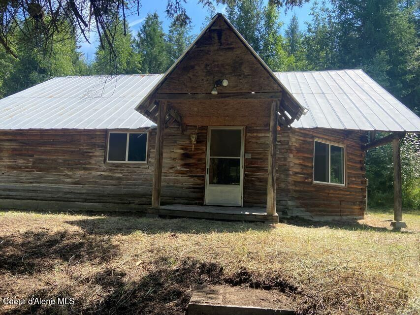 Property Photo: 1456 Mountain Meadows Rd ID 83847