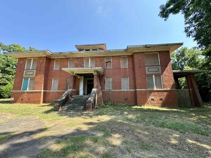 Property Photo:  130 W Dodson Street  GA 31709 