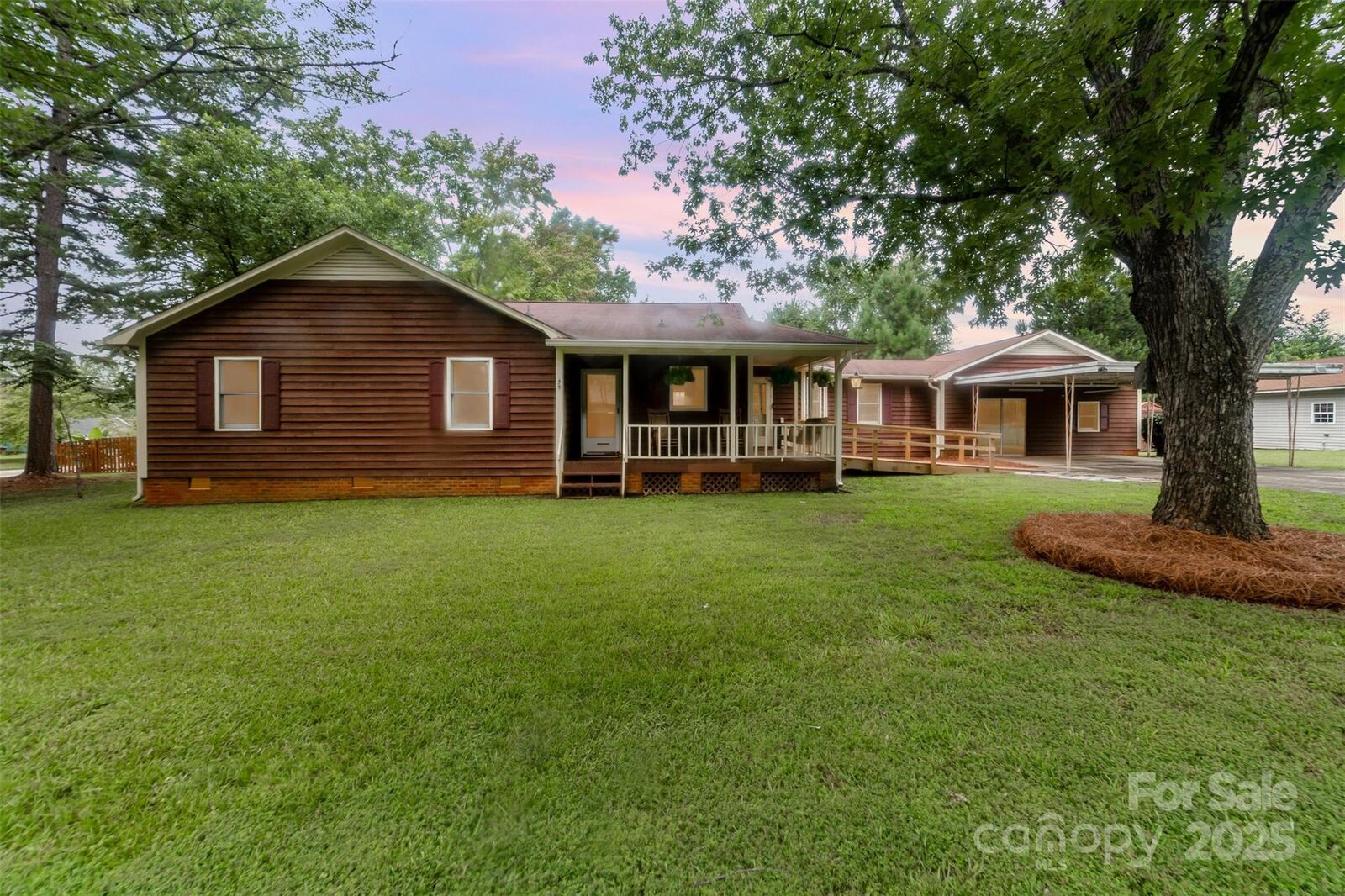 Property Photo: 700 Chestnut Lane NC 28104