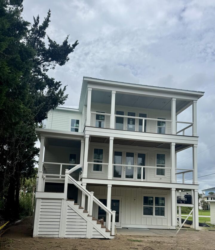 Property Photo: 312 Palm Boulevard SC 29451