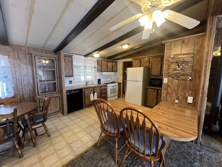 Property Photo: 653 Holiday Drive NV 89815