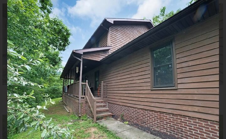 Property Photo: 201 Pebble Drive KY 41240
