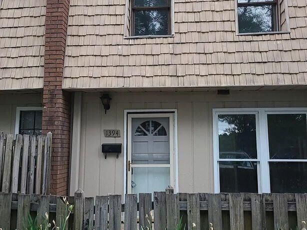 Property Photo:  1394 Wood Circle S  GA 30260 