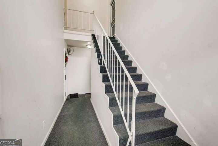 Property Photo: 5650 Kingsport Drive GA 30342