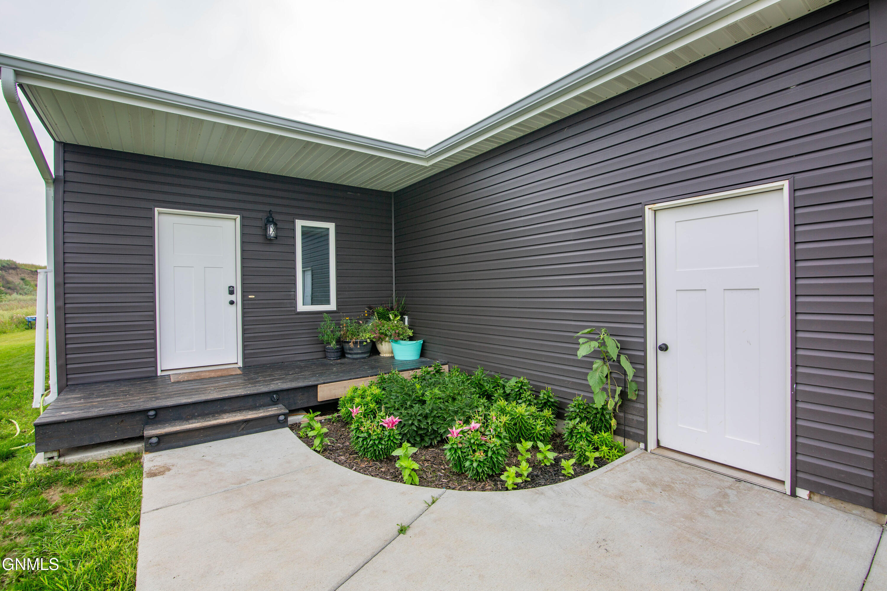 Property Photo:  2749 Butler Street  ND 58504 