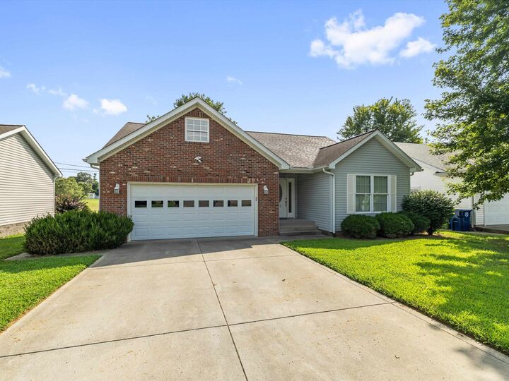 Property Photo: 513 Arbor Dr KY 42420