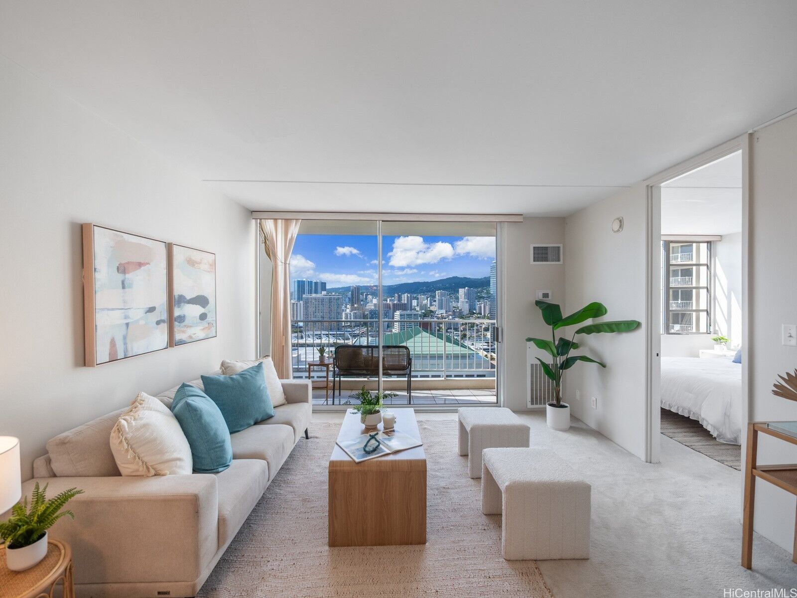 Property Photo: 400 Hobron Lane 2612 HI 96815