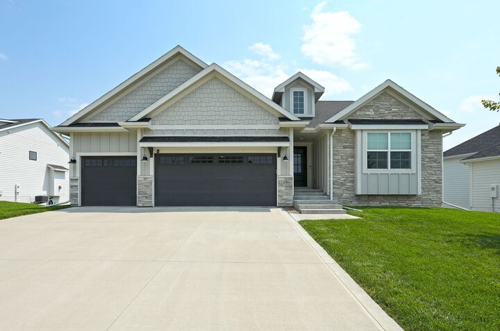 2284 SE Preserve Court  West Des Moines IA 50265 photo