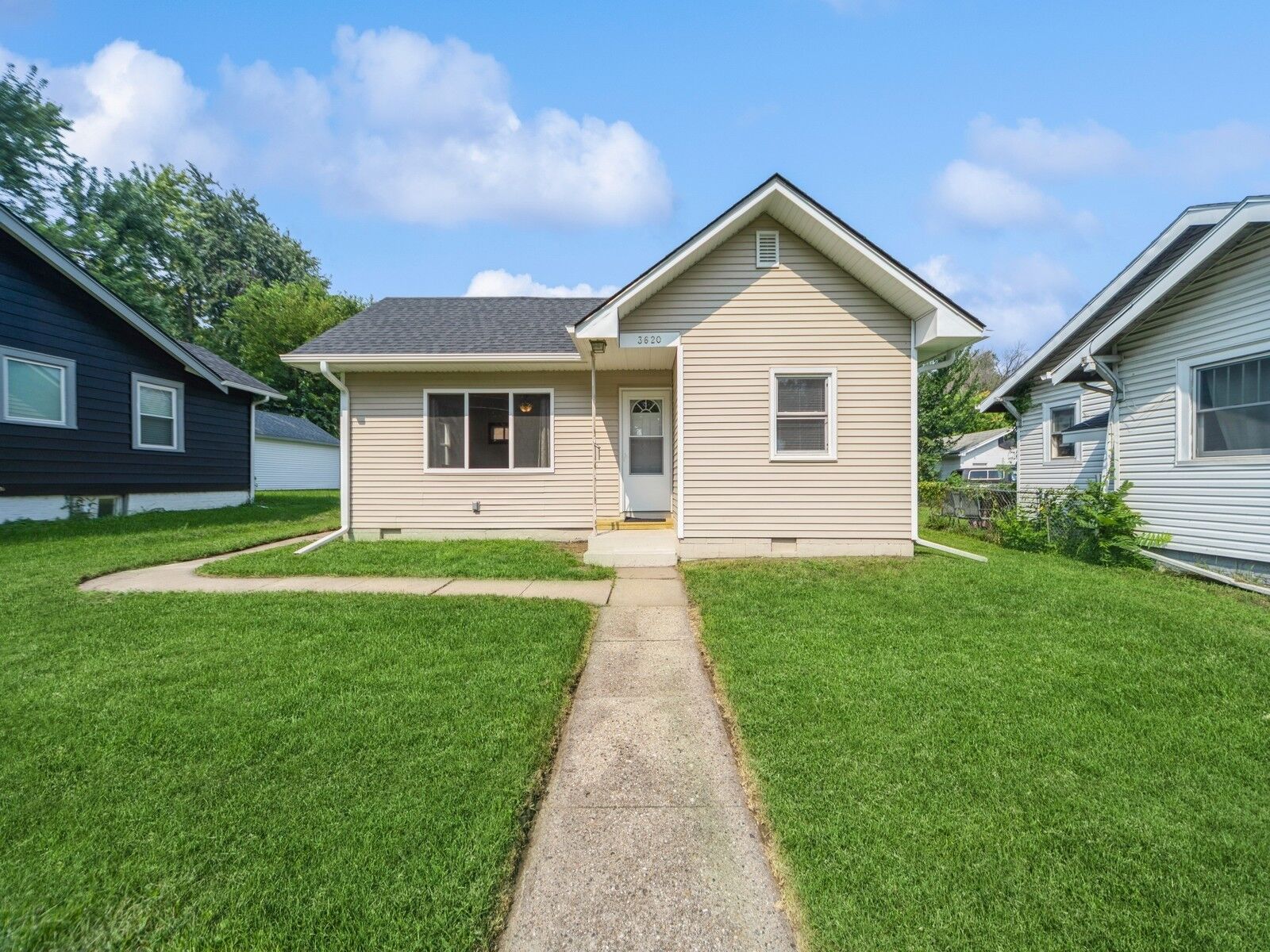 Property Photo:  3620 Cornell Street  IA 50313