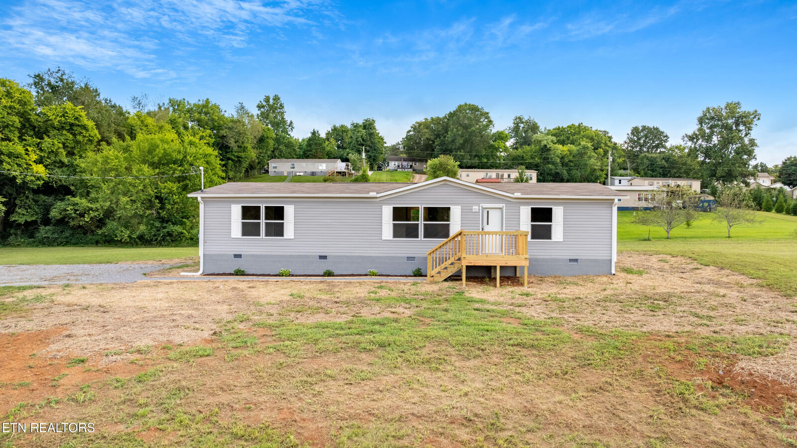 Property Photo:  217 Oakland Rd  TN 37874