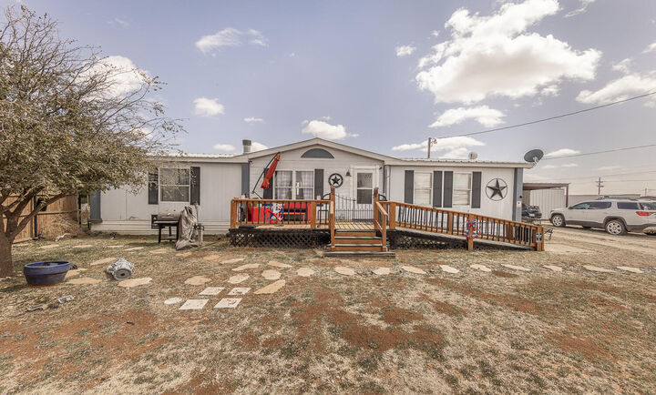 610 N County Rd 1600  Lubbock TX 79416 photo