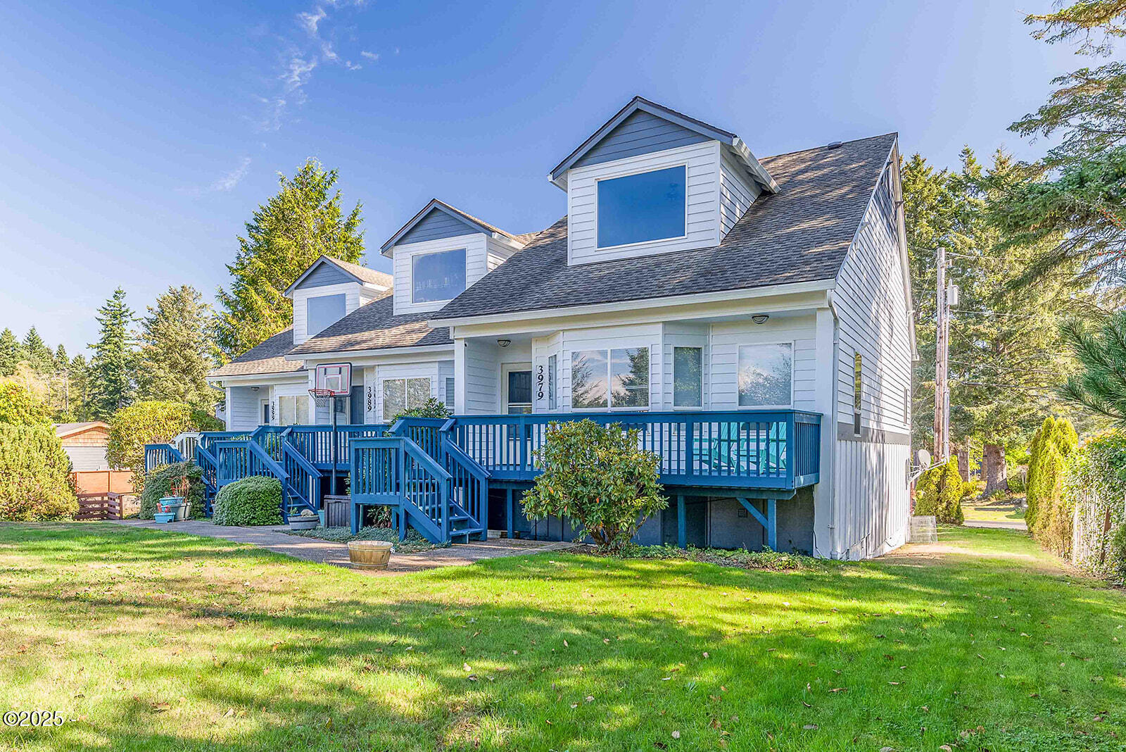 Property Photo:  3979, 3989 NE Johns Avenue  OR 97364 
