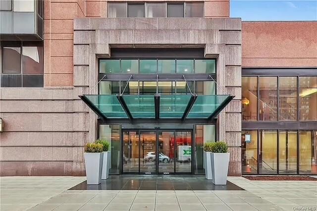 Property Photo: 4 Martine Avenue 1121 NY 10606