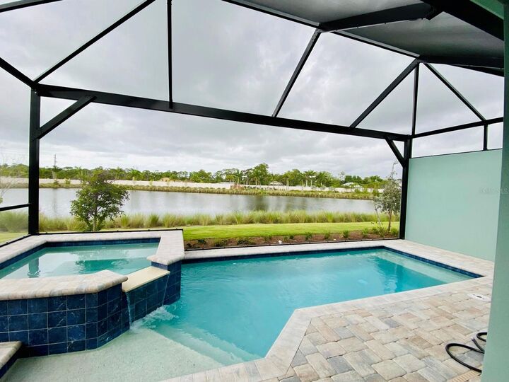 Property Photo: 8813 Yucatan Court FL 34112