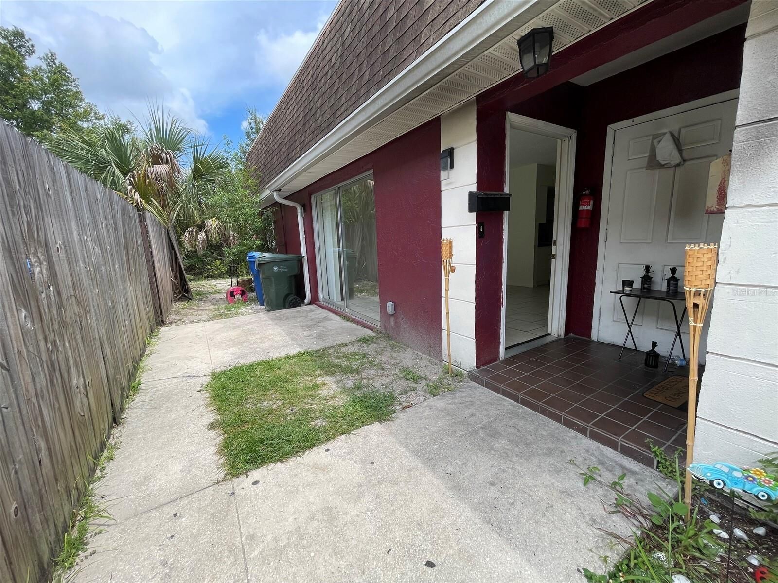 Property Photo: 185 Fulton Street NE 4 FL 33771