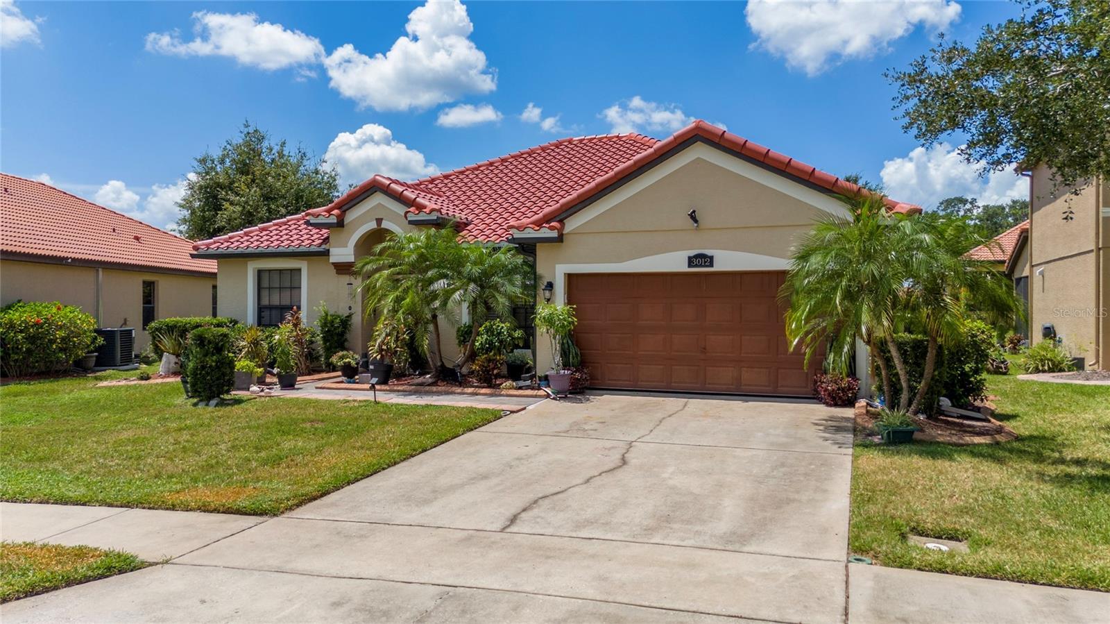 Property Photo: 3012 Villa Preciosa Drive FL 34744