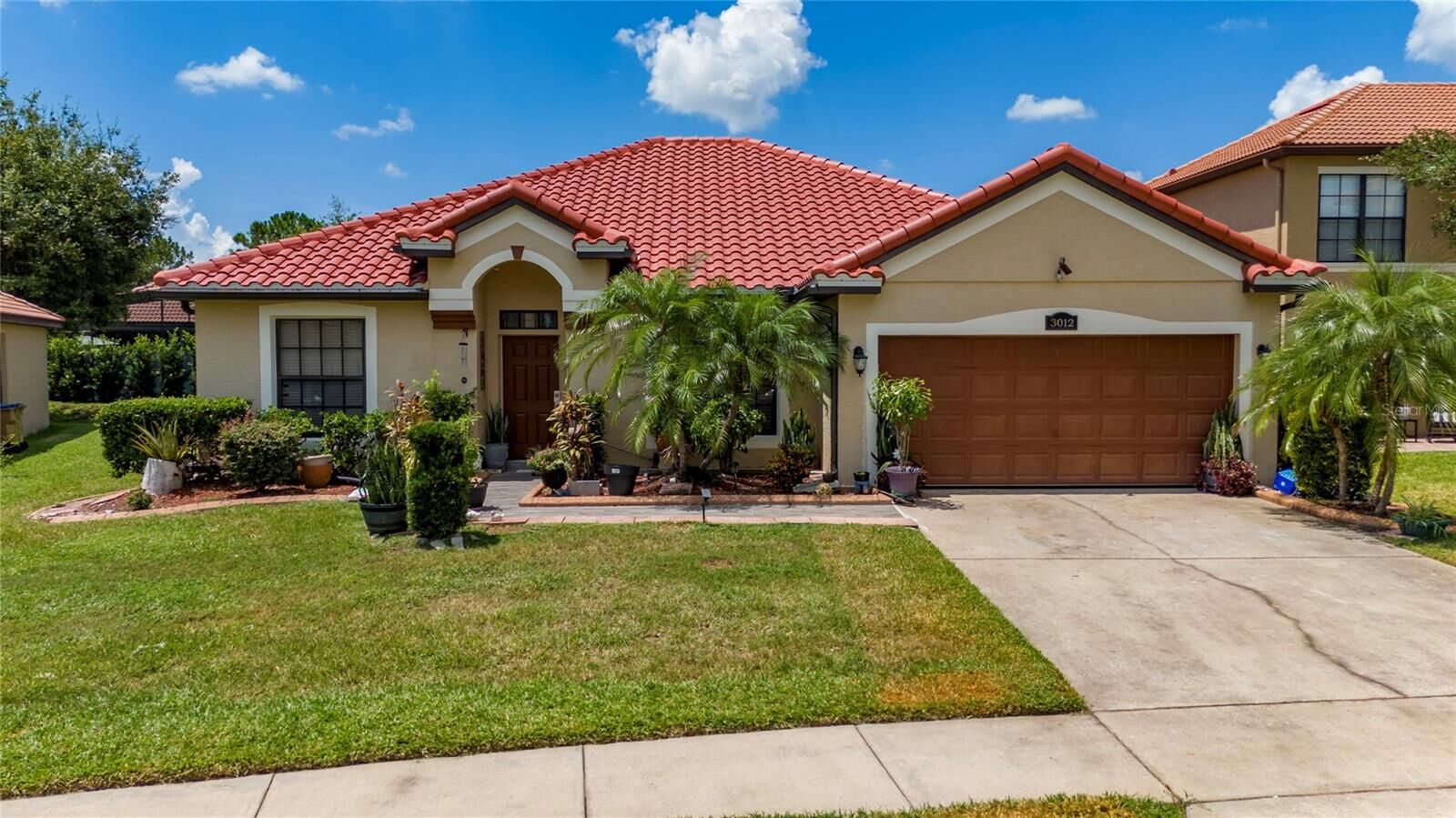 Property Photo: 3012 Villa Preciosa Drive FL 34744