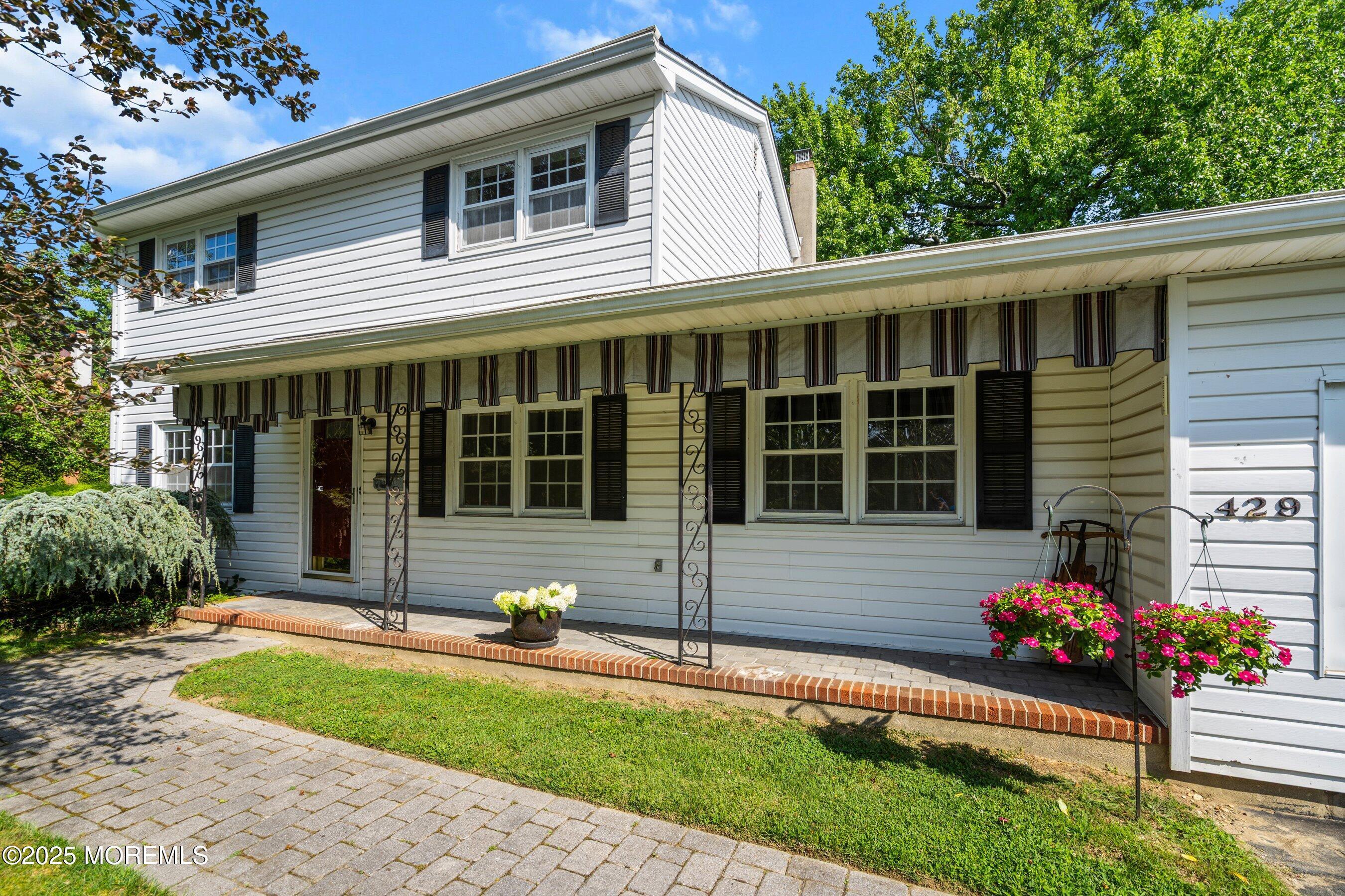 429 Lake Avenue  Oakhurst NJ 07755 photo