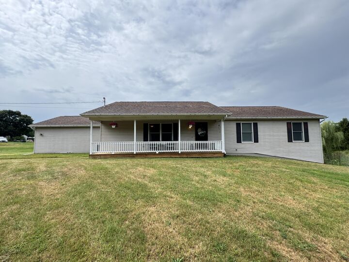 Property Photo:  5252 Tripp Road  MI 49287 