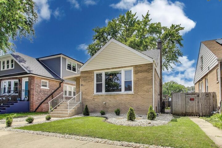 Property Photo: 4118 Prairie Avenue IL 60513