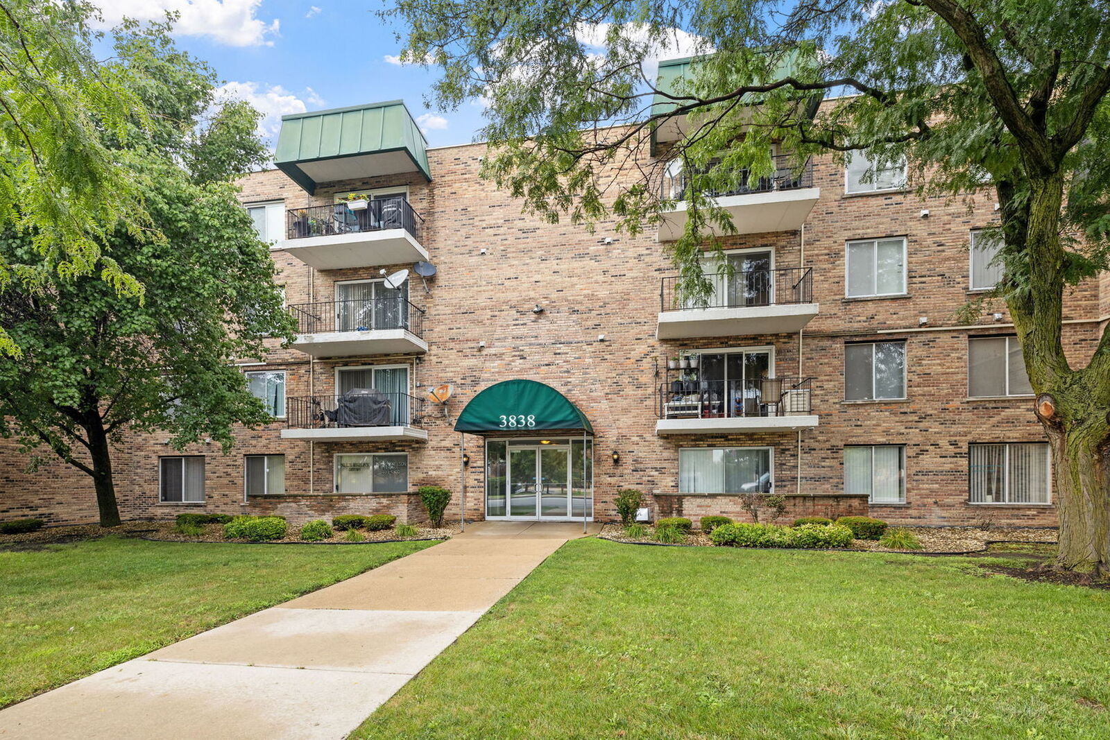 Property Photo:  3838 W 111th Street 309  IL 60655 