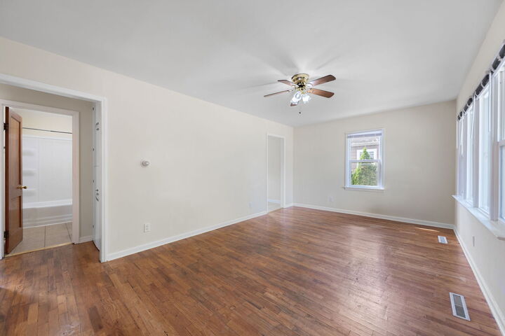 Property Photo: 520 N 10th Avenue IL 60901