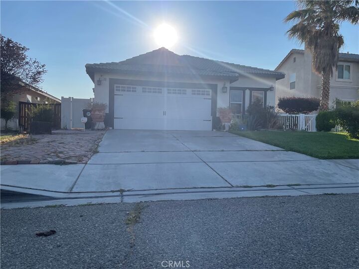 Property Photo: 15590 Naples Lane CA 92394