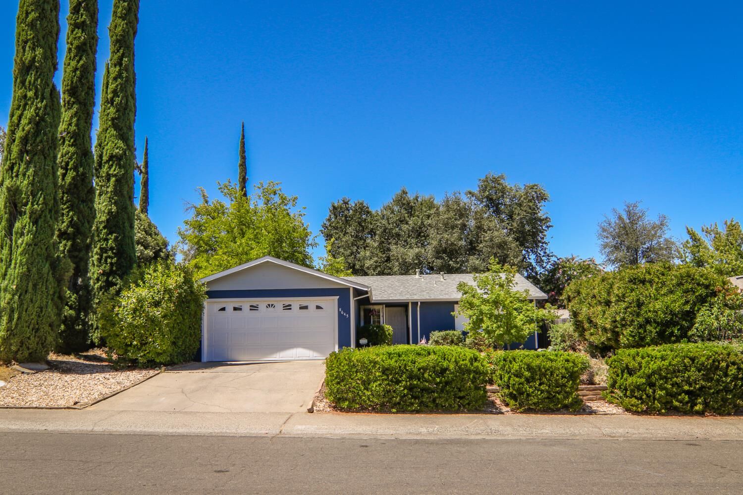 Property Photo: 8645 La Paenda Way CA 95662