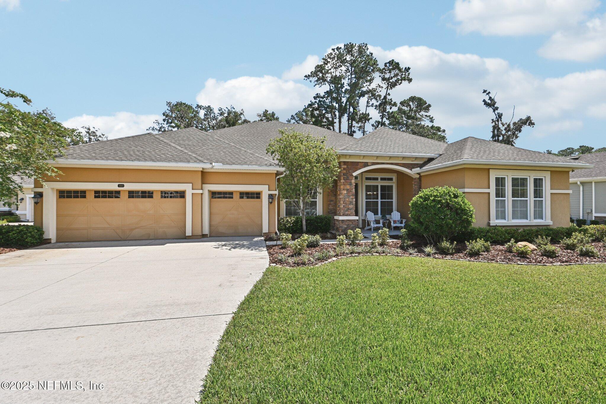 Property Photo: 2513 Riley Oaks Trail FL 32223