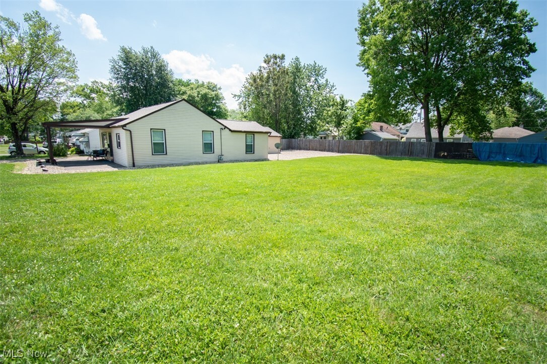 Property Photo: 212 N Navarre Avenue OH 44515